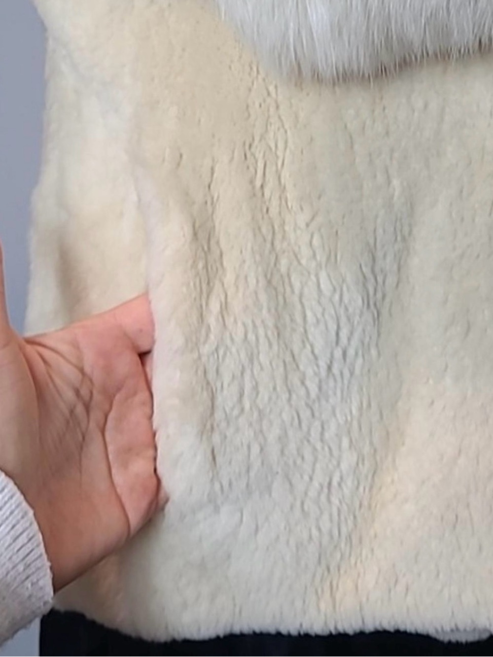 Women's Cream Real Fur Jacket with Wide Shawl Collar - Picture 6 of 8